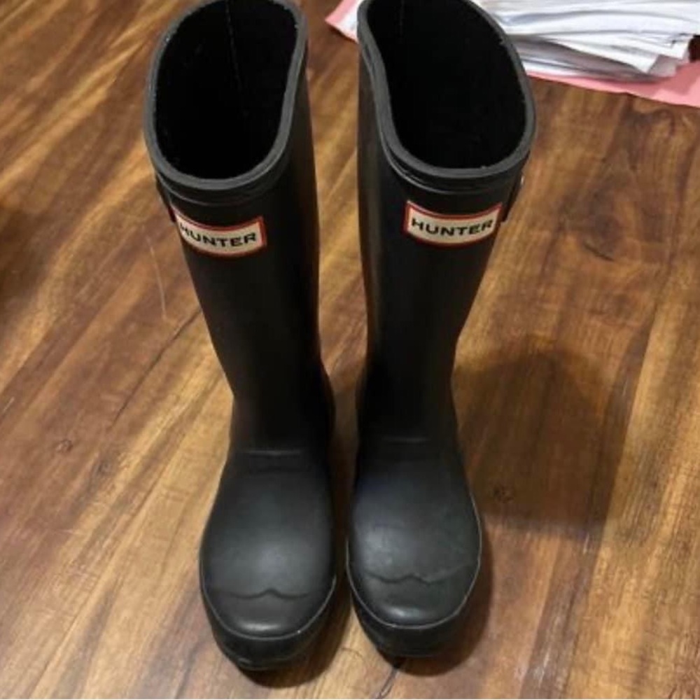Black Matte Hunter Boots Size 1